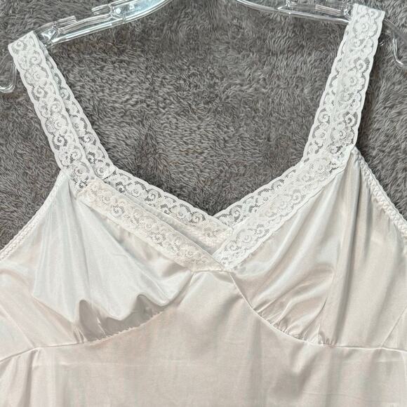 Dixie Belle Lace Edge V-Neck & Straps 100% Nylon Camisole White Women 40 (2XL) - Picture 3 of 8